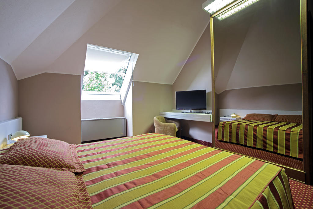 Hotel I Diamanti Garlasco Oda fotoğraf